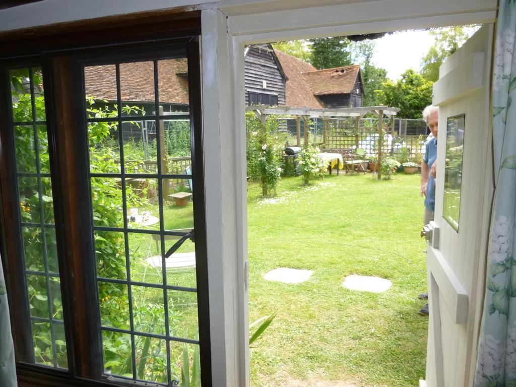 Church Hall Farm Bed And Breakfast Broxted Phòng bức ảnh